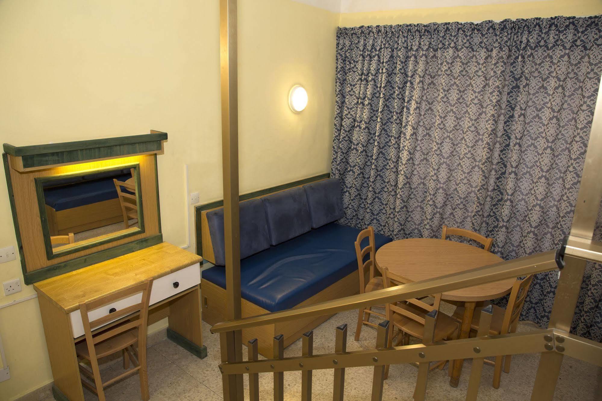 Burlington Apartments San Ġiljan Buitenkant foto