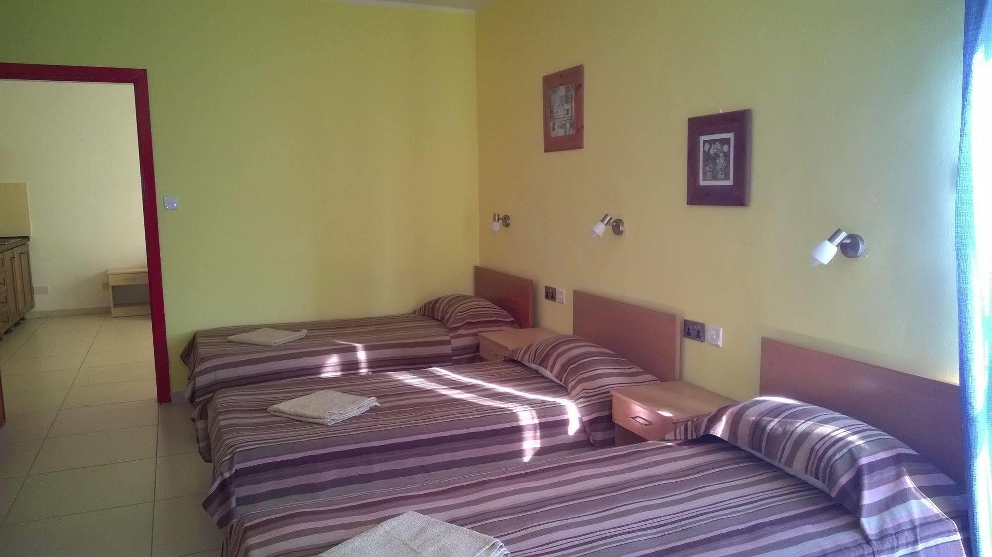 Burlington Apartments San Ġiljan Buitenkant foto