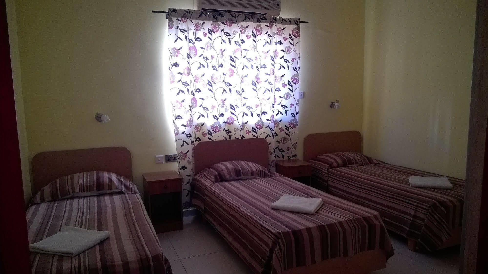 Burlington Apartments San Ġiljan Buitenkant foto